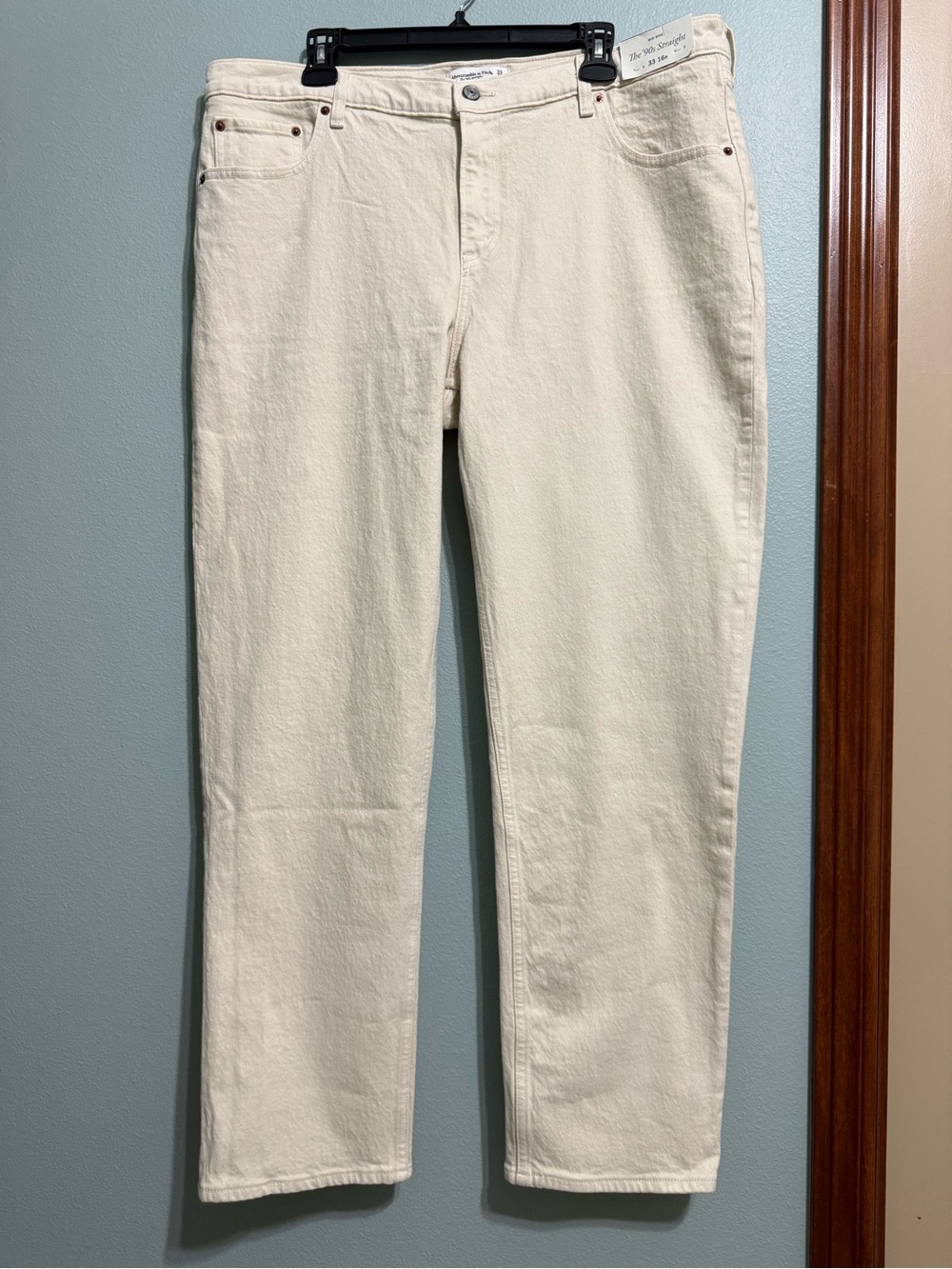 NWT Abercrombie & Fitch The '90s Straight Jeans Cream Off-White Size 33/16
